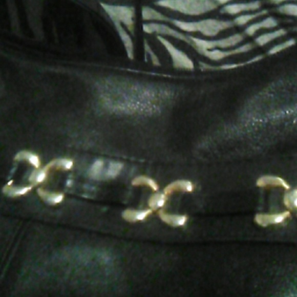 Purses - Picture 5 of 5